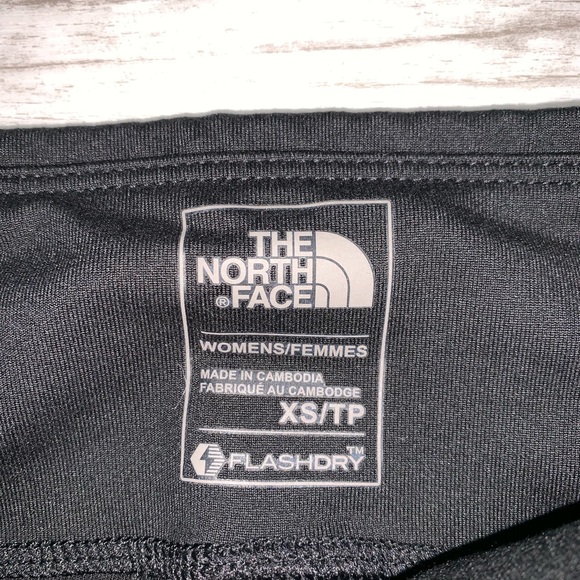 The North Face Black Hatha Capri Leggings XS NWT - Picture 3 of 5